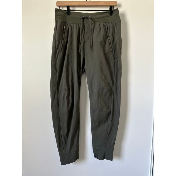 Athleta Trekkie North Jogger in Olive Green size 6 - Picture 10 of 10